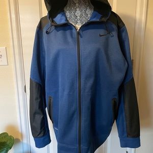 Men XL Nike therma fit zip up hoodie